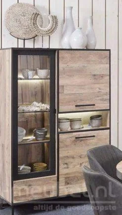 A-Meubel Vitrinekast Pieterburen